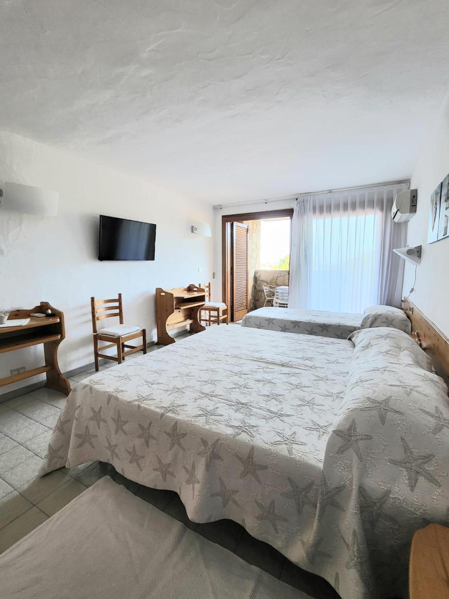 Hotel Olimpia Baja Sardinia Luaran gambar