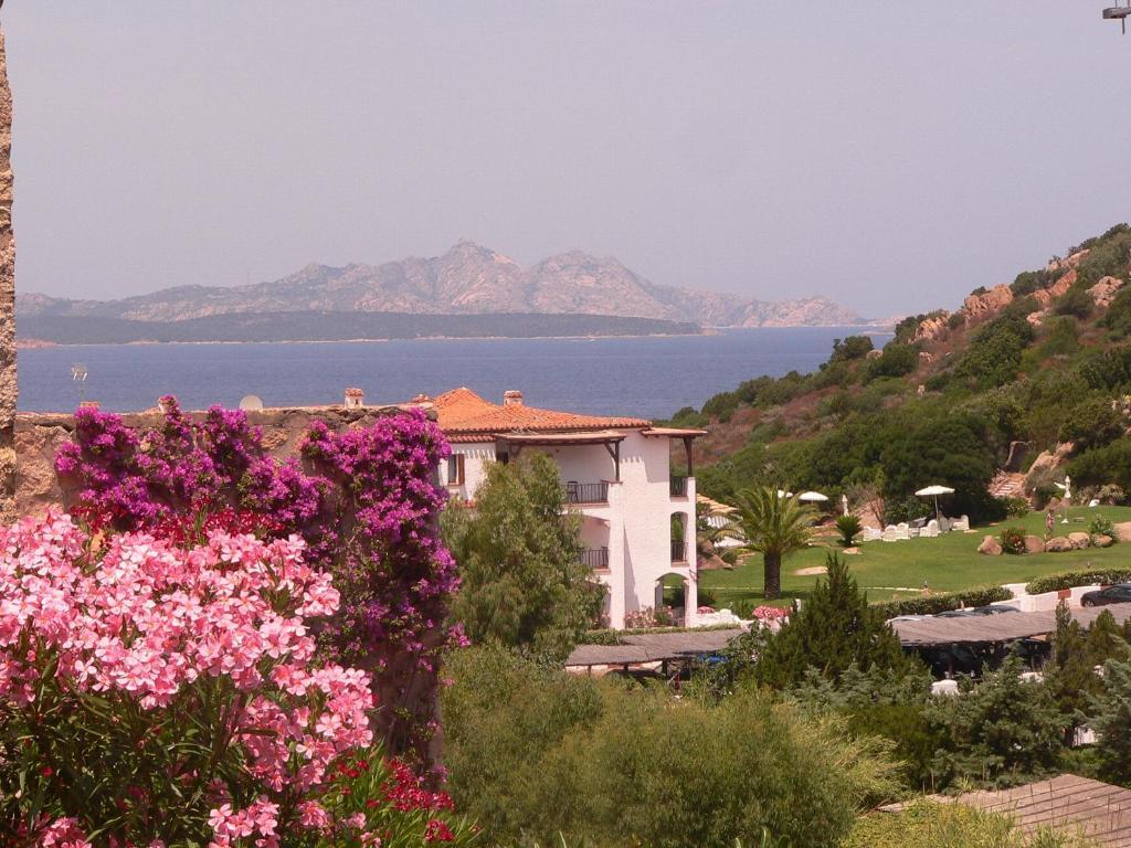 Hotel Olimpia Baja Sardinia Bilik gambar